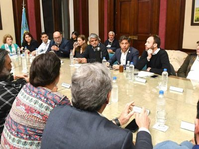 El Gobierno bonaerense aumentó 7,5 % los salarios de los trabajadores estatales