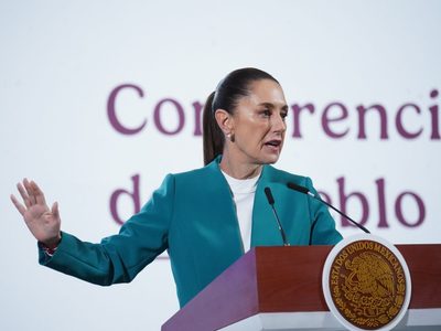 En medio de reproches a la Ley del Infonavit, Sheinbaum exhibe red de corrupción