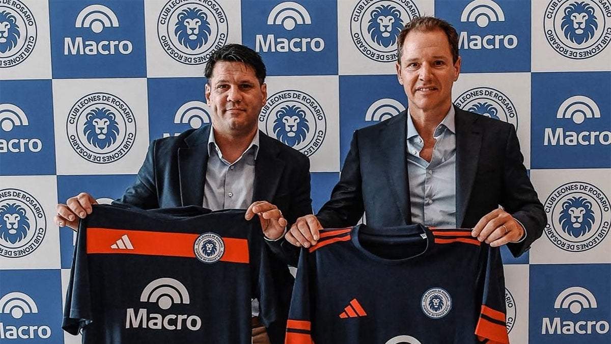 Matías Messi y Jorge Brito. Adidas y Banco Macro, sponsor e Leones de Rosario FC