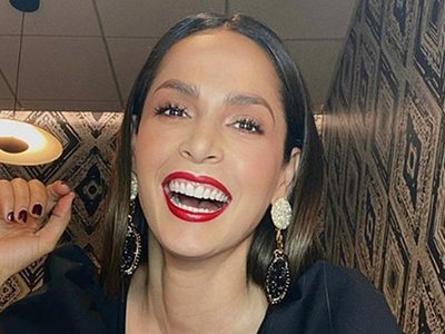 ¡Sin límites! Carmen Villalobos puso de cabeza a sus fans con un escotazo infinito
