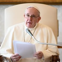 El Papa Francisco arremete contra la mercantilización y contaminación del agua