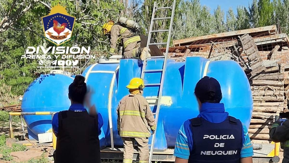 Agentes de la Policía de Neuquén en el lugar de los hechos. Fuente (Policía de Neuquén)