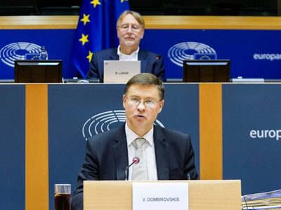 UE bloquearía exportaciones de vacunas a terceros si los laboratorios incumplen las dosis acordadas