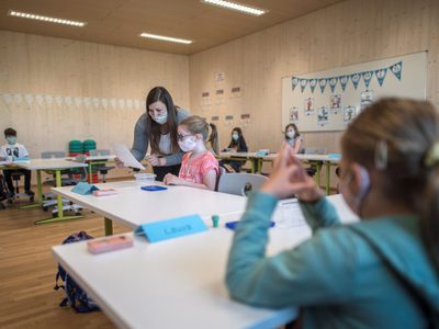Vuelta a clases: estas con las medidas que discuten los representantes de Educación