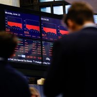 Wall Street entra en mercado bajista; el S&P 500 cae 3.9 por ciento