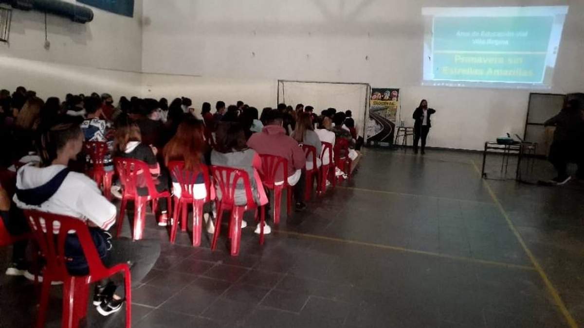 Educación vial en las escuelas de Villa Regina. Fuente: (Twitter)