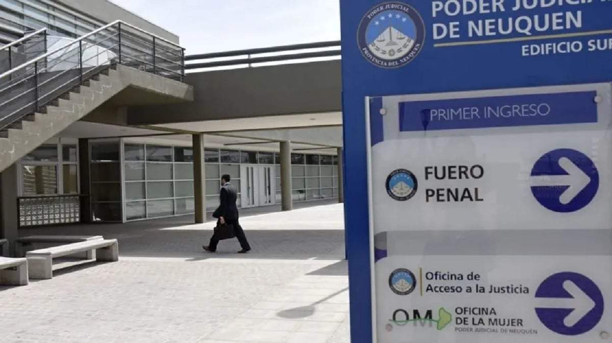 Poder Judicial de Neuquén, donde fueron recibidas las denuncias por violencia. Fuente: (Facebook)