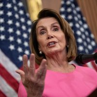 Demócratas evalúan reabrir T-MEC; Pelosi pide a México reforma laboral