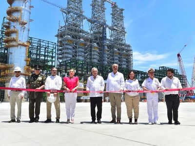 Sin control, el costo de la refinería de Dos Bocas: es más de los "11-12" mil millones que dijo AMLO