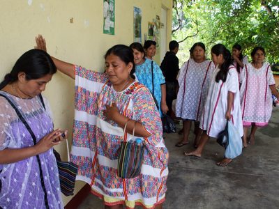 Mujeres de bajos recursos y escolaridad desconocen qué es la violencia digital y les preocupa menos