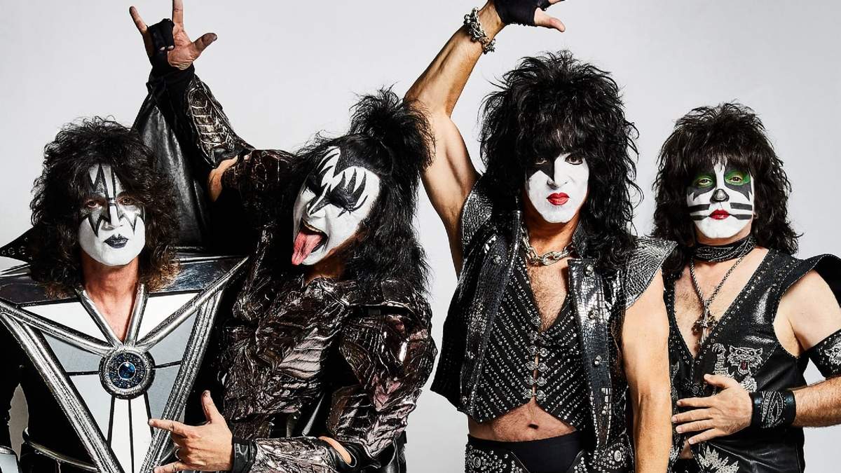 Kiss. Fuente: (Instagram).