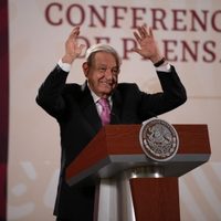 AMLO ironiza sobre el presunto plagio de Xóchitl Gálvez: espera que sus adversarios le den cobertura