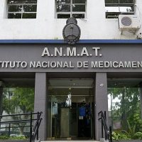 La ANMAT ordenó el retiro del mercado de una marca de limpiadores y desengrasantes