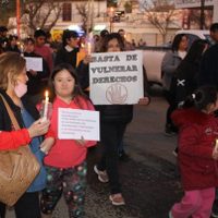 En Zapala le dijeron “No al ajuste en Discapacidad” en una  masiva “Marcha de Antorchas”