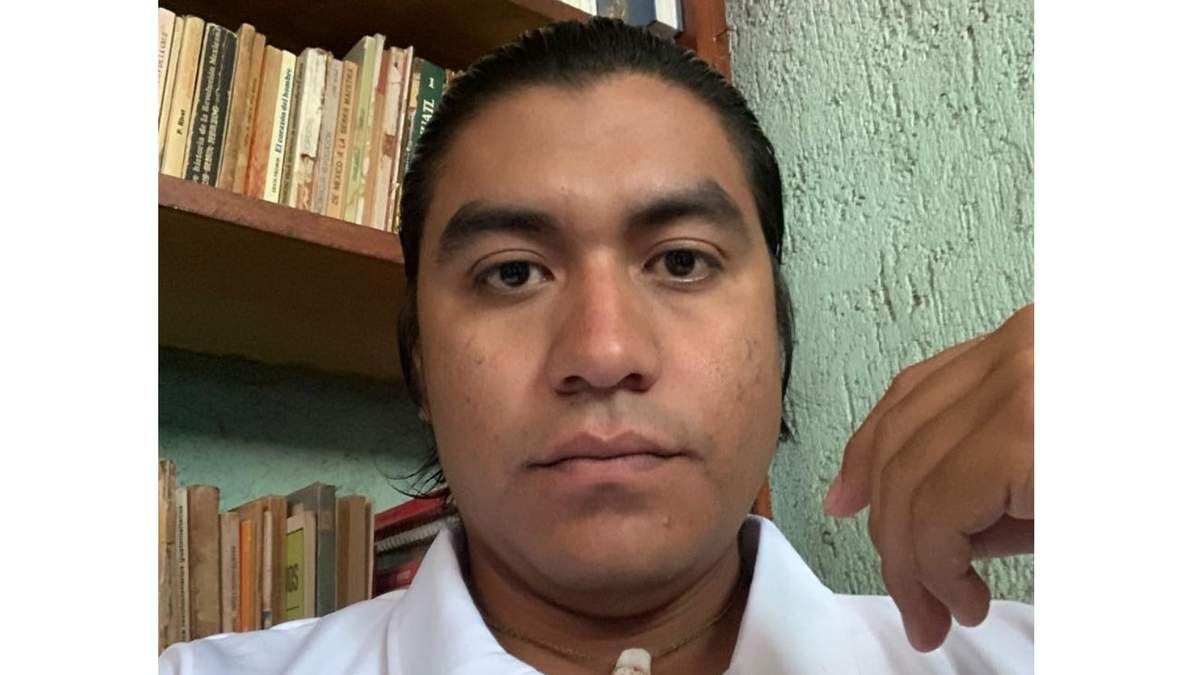 El profesor Esteban Arredondo Ávila
