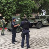 Nueva amenaza de bomba en la UAEM provoca desalojo de a más de dos mil 700 personas