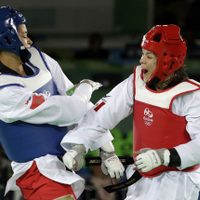 Con punto de oro, María Espinoza obtiene pase a semifinales de taekwondo