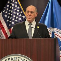 Zar fronterizo de Trump dice que fuerza “pequeña” seguirá en Minnesota tras reducción de despliegue