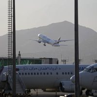 Alerta total: dos países europeos cierran sus embajadas en Afganistán y evacúan a su personal