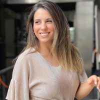 Cinthia Fernández sorprendió con una fastuosa refacción en el jardín