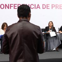 Brugada reconoce que fondos para ciclovías se usaron para canchas de futbol del “Mundial Social”
