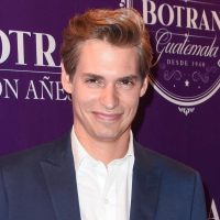 "¿Y Ahora Qué?": Carlos Baute sorprende lanzando un nuevo videoclip