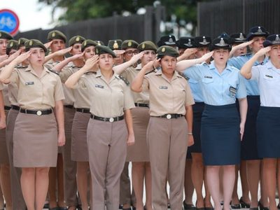 Otorgarán un nuevo beneficio a las mujeres de las FFAA que hayan sufrido violencia de género