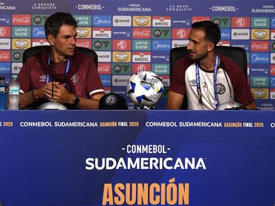 Lanús y Atlético Mineiro se enfrentan "por la gloria" en el Defensores del Chaco