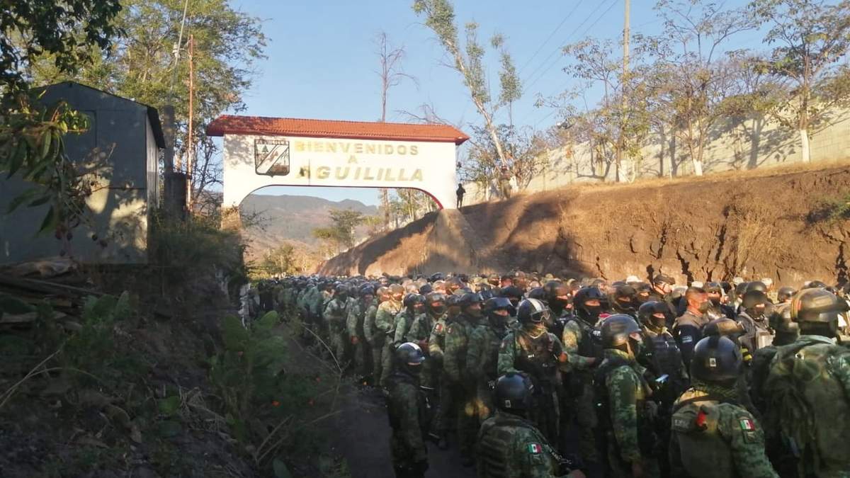 Militares liberan caminos de Aguililla, tomados por el CJNG