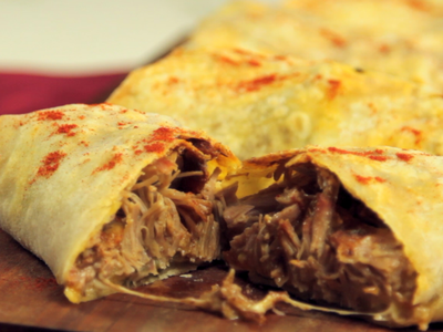 En poco tiempo y con pocos ingredientes, hacete estos burritos caseros para comer al paso y no vas a poder parar