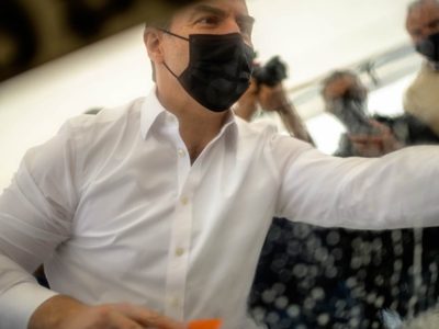 De la Garza responde a críticas por cercanía con Rodrigo Medina... pero no se desmarca