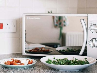 Cuáles son los seis alimentos que jamás deben cocinarse en el microondas