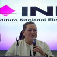 Por recorte al INE, mexicanos en el extranjero no podrán votar en elección de juzgadores