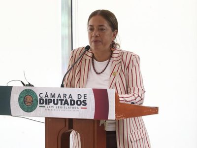 "Yo lo alboroté": diputada se responsabiliza de que Gutiérrez Luna bailara con La Sonora Santanera