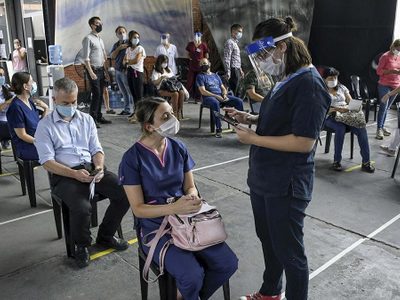 Preocupante aumento de casos de coronavirus: volvieron a superar los 13 mil