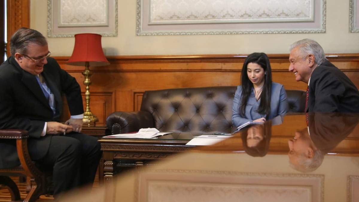 Marcelo Ebrard acompañó al presidente en la llamada telefónica