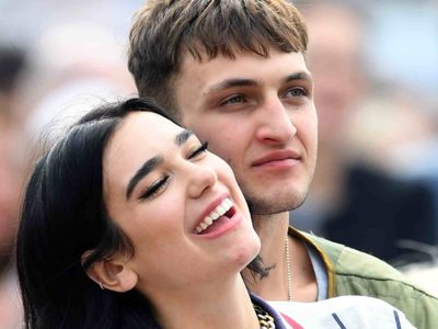 No sabe guardar secretos: Dua Lipa y un importante anuncio que vincula a Anwar Hadid