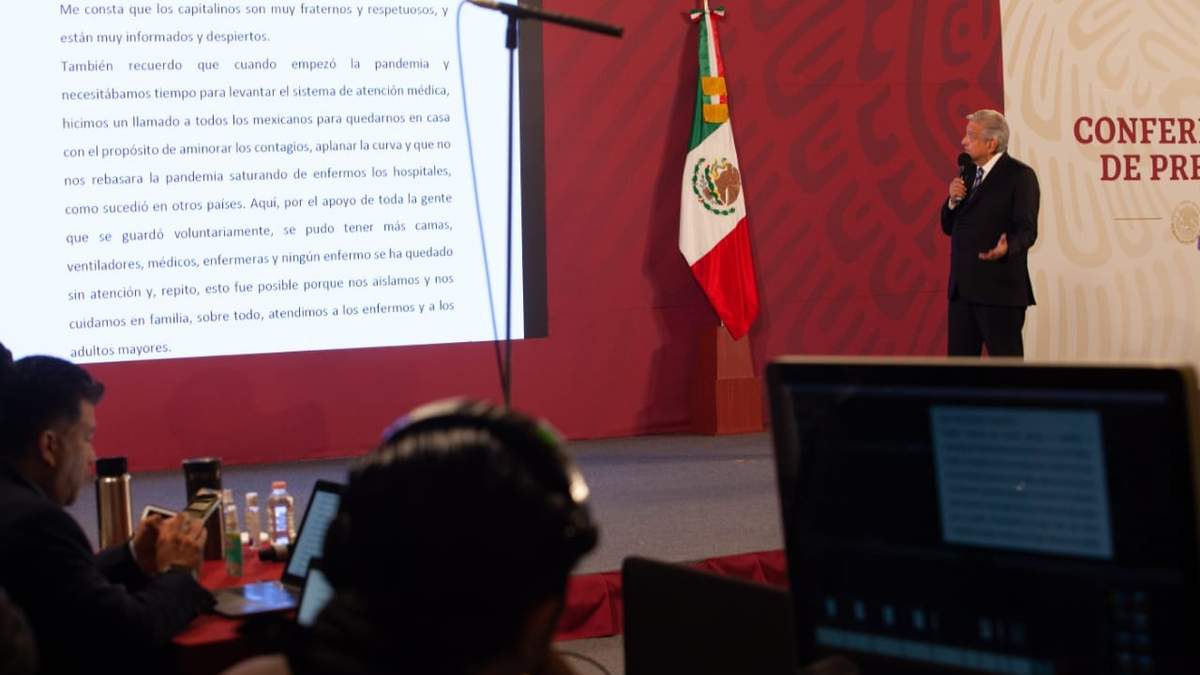 AMLO presentó un decálogo para evitar la propagación de covid en diciembre. Foto: Miguel Dimayuga