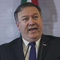 Estancamiento, guerra comercial, caos... Mike Pompeo ve un negro escenario con las reformas de AMLO