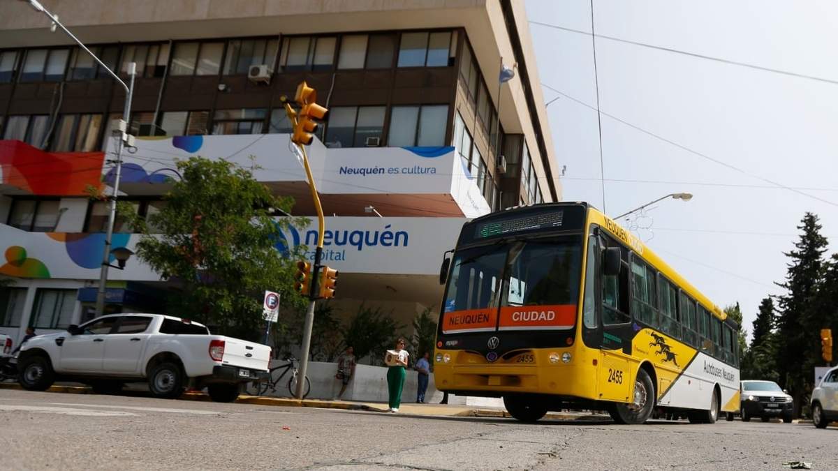 Colectivos en Neuquén. Fuente: (Twitter)
