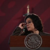 Luisa María Alcalde encabeza la mañanera y reporta "gira exitosa" de AMLO en Chile y Colombia