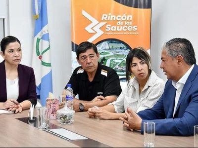 Marcelo Rucci firmó un convenio con el gobierno para impulsar diferentes obras en la comarca petrolera