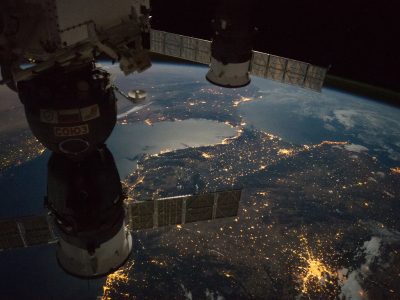 Científicos descubrieron un asteroide potencialmente peligroso cuya órbita se cruza con la Tierra