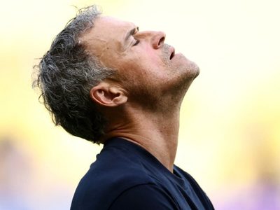 "Será operado": PSG confirmó el difícil momento que atraviesa Luis Enrique