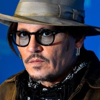¿Aburrido? Johnny Depp hizo en cuarentena lo que prometió jamás hacer