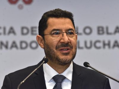 Batres escuda a Godoy tras reportaje de espionaje a opositores de Morena en CDMX