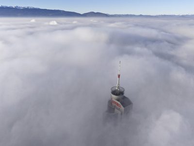 Sarajevo se asfixia con aire tóxico bajo una densa niebla invernal