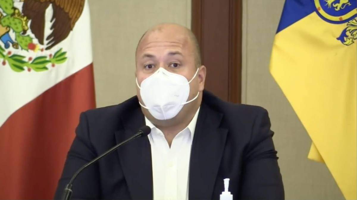 El gobernador, en la conferencia de prensa de este lunes