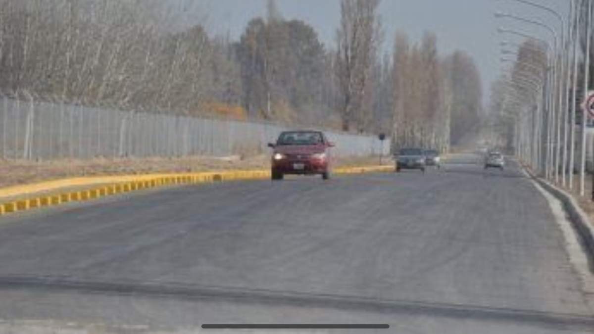 La calle Lanin es muy utilizada por los vecinos de barrios como Valentina Sur. Fuente: (X).