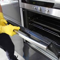 Truco casero para limpiar el horno eléctrico y dejarlo como nuevo, sin gastar un centavo